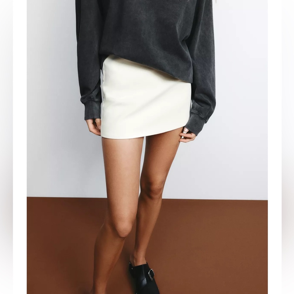Zara Beige Cream Mini Pencil Skirt Shorts Skort - XS NWT